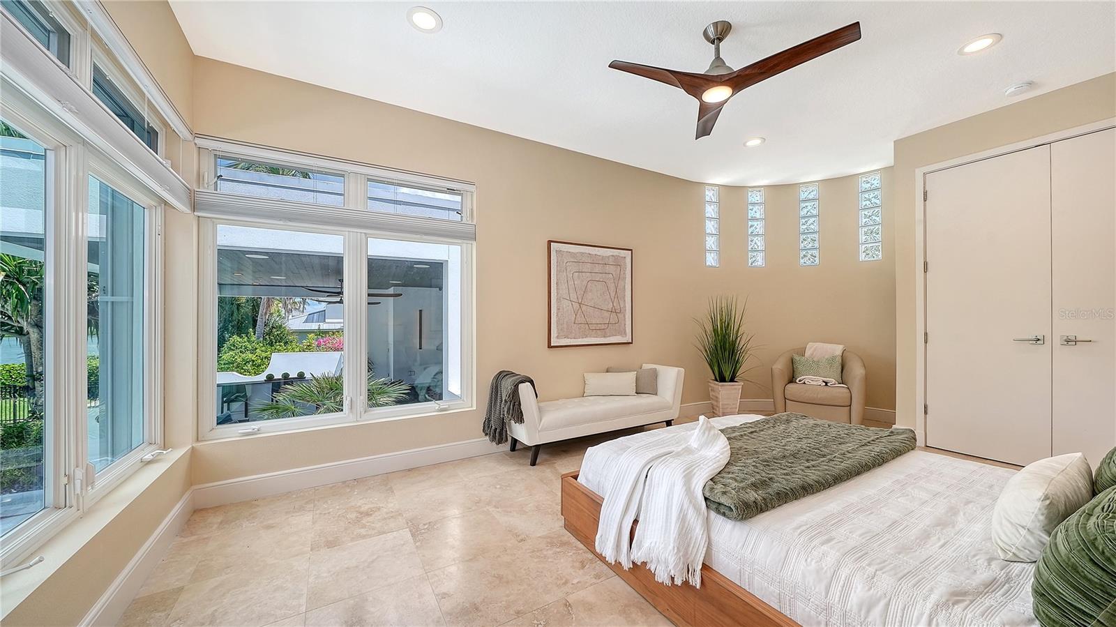 A4707874 Property Photo