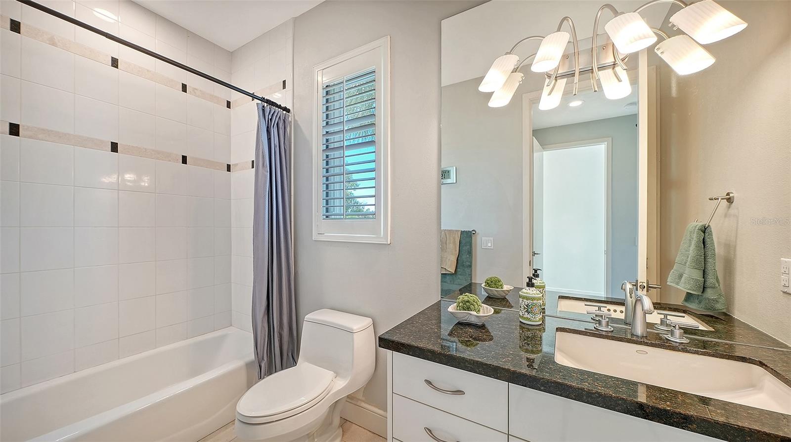 A4707874 Property Photo