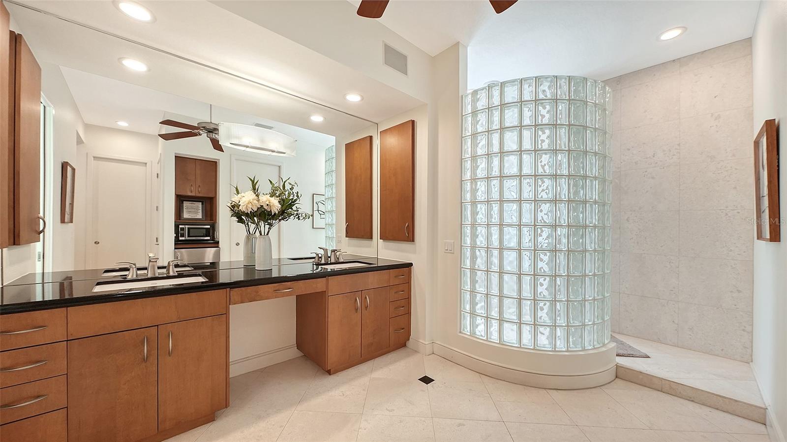 A4707874 Property Photo