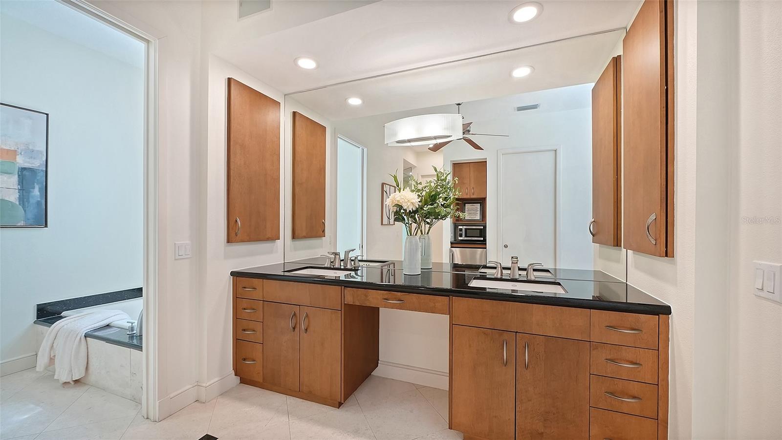 A4707874 Property Photo