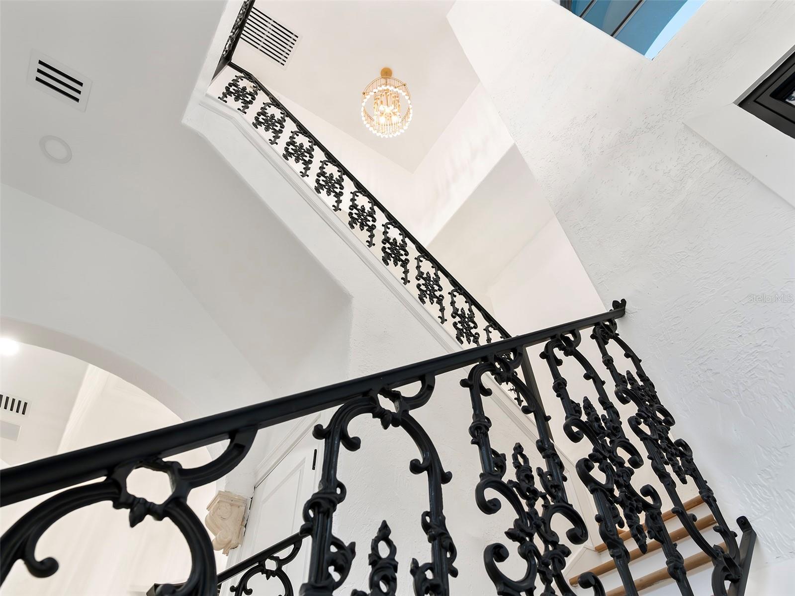 O6446272 Property Photo