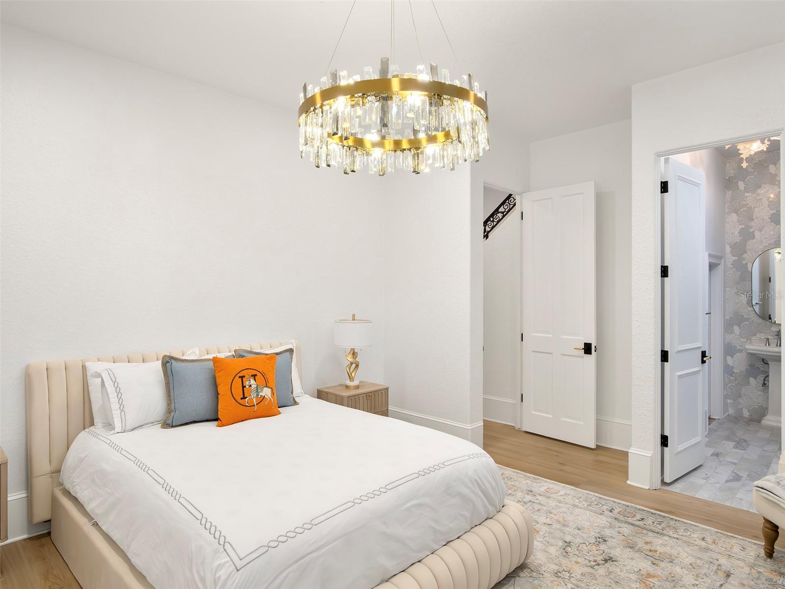 O6446272 Property Photo