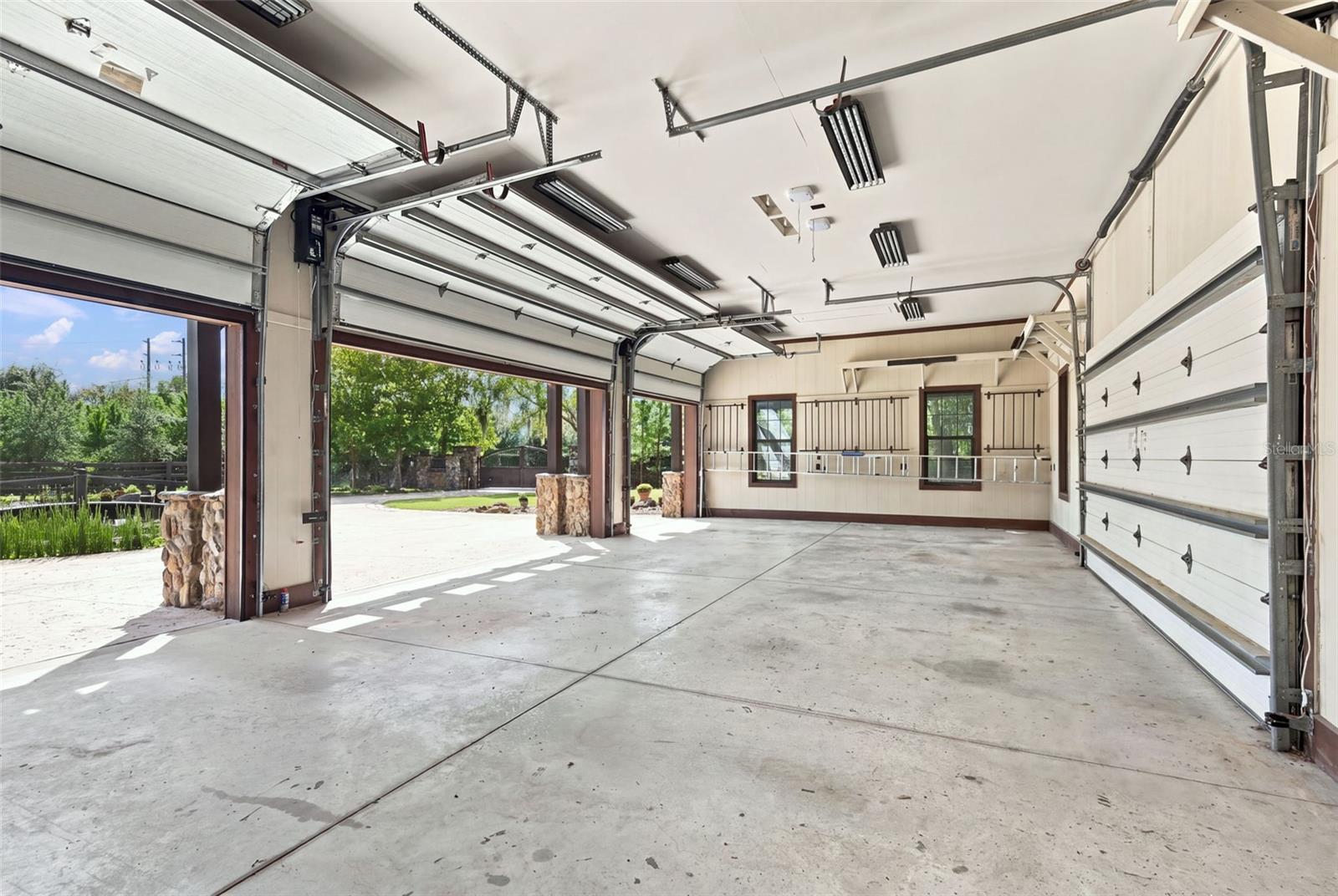 O6446344 Property Photo