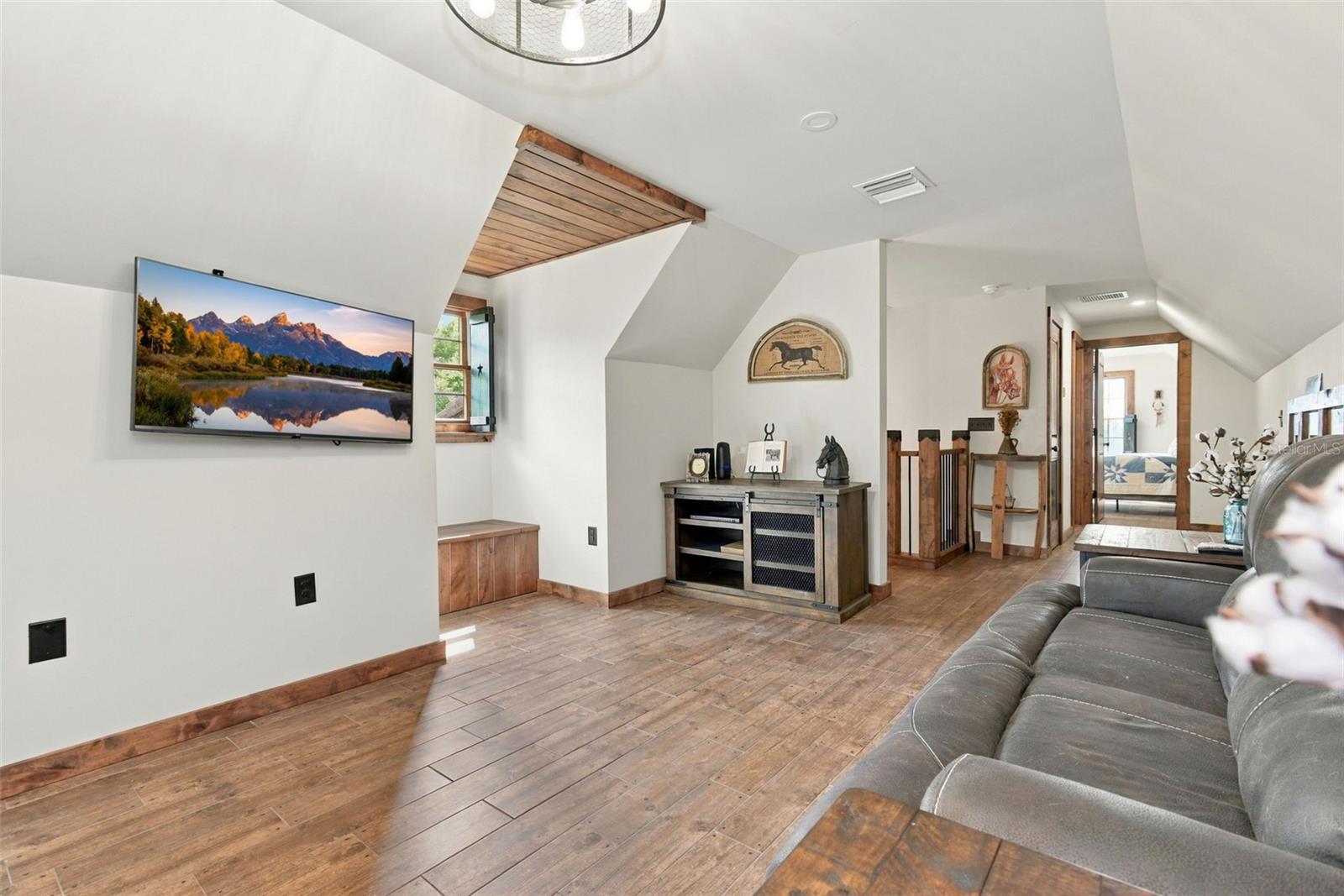 O6446344 Property Photo