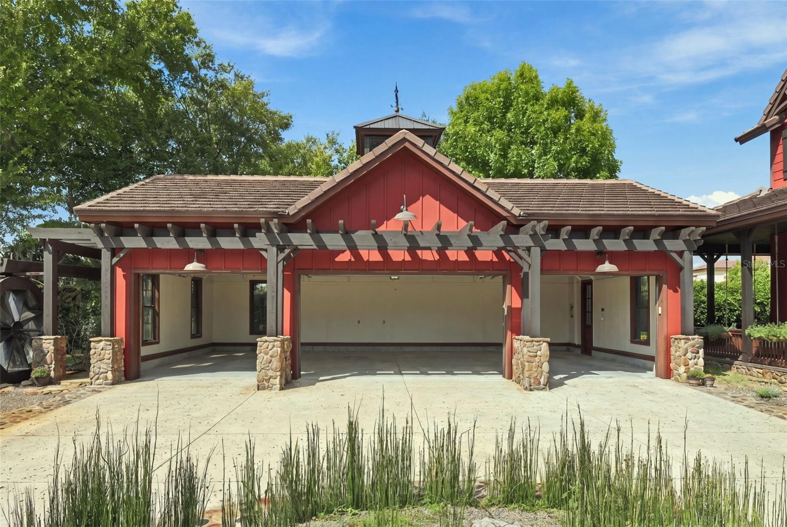 O6446344 Property Photo