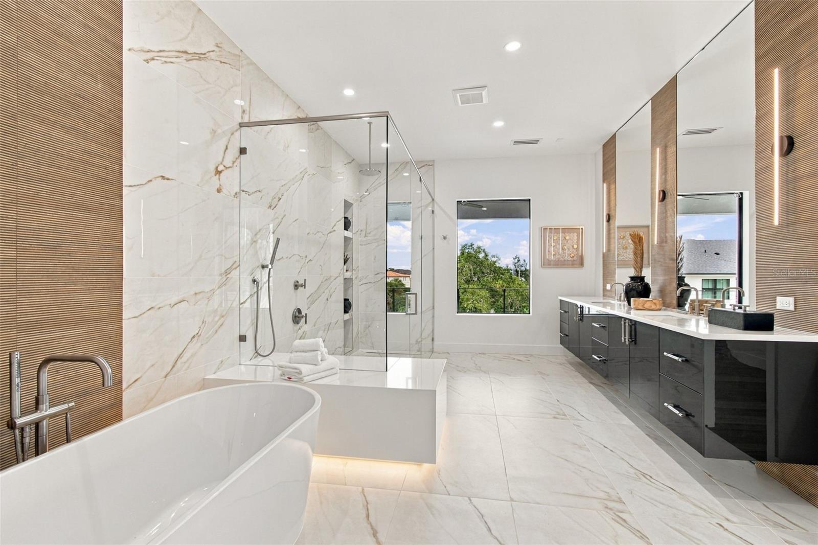TB8554417 Property Photo