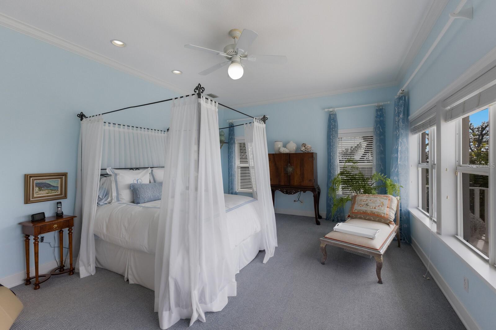 D6149015 Property Photo