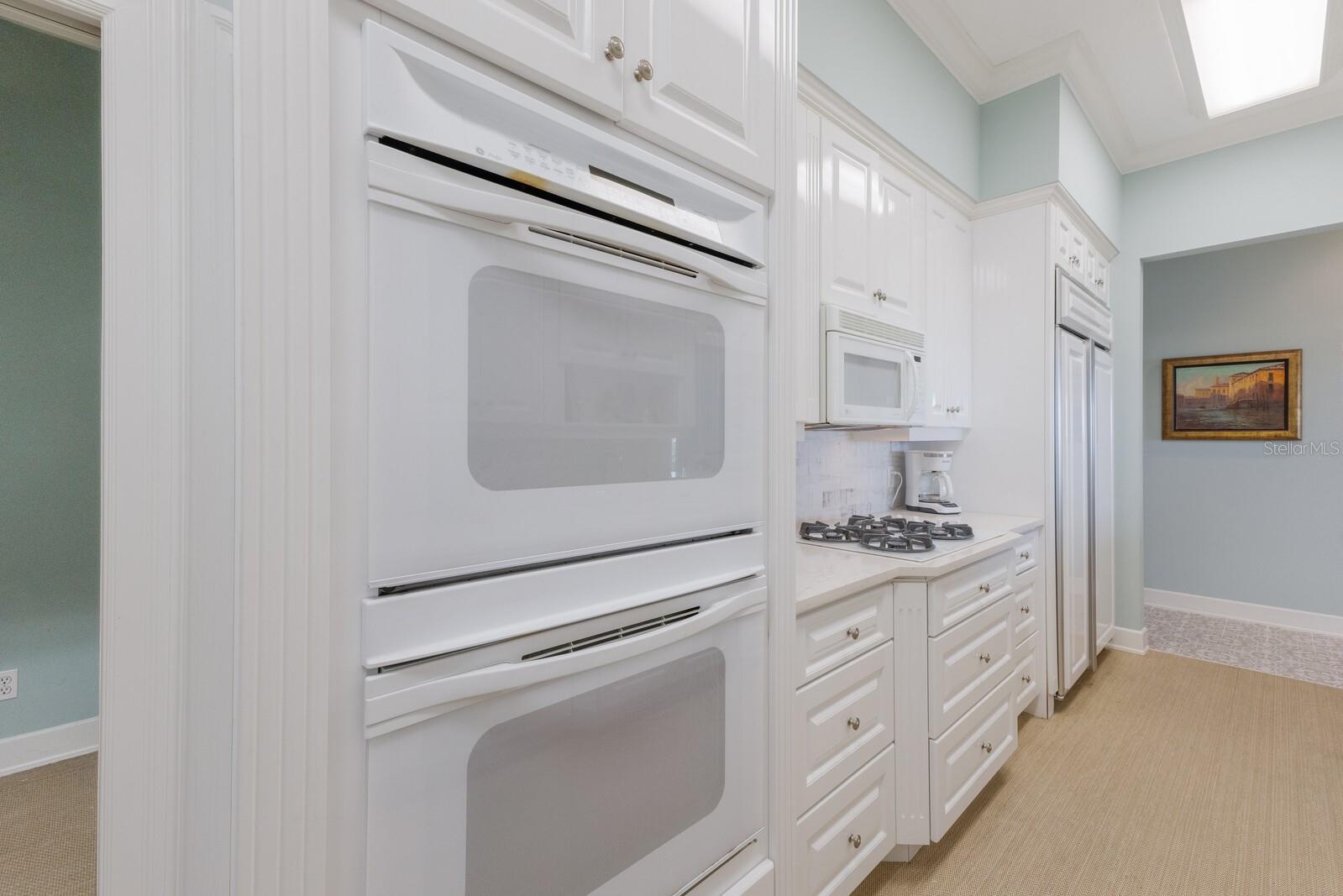D6149015 Property Photo