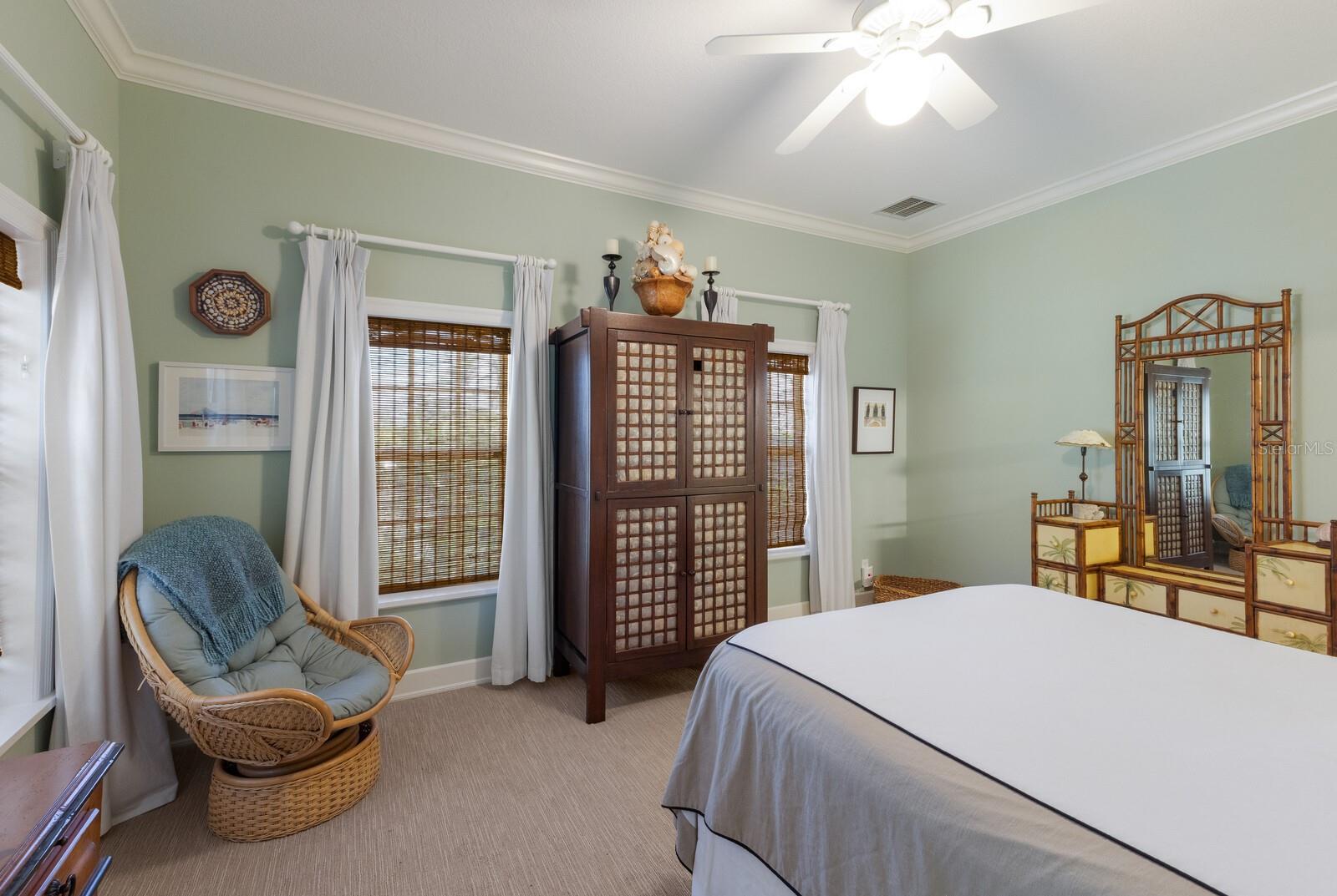 D6149015 Property Photo