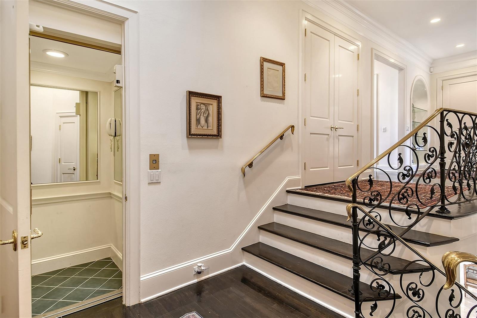 A4708464 Property Photo