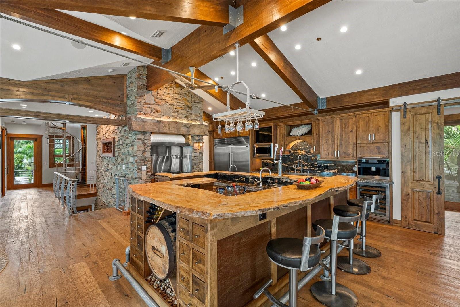 A4708557 Property Photo