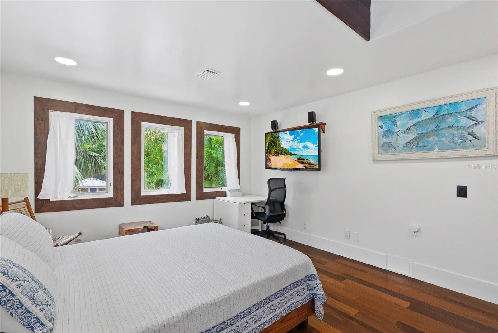 A4708557 Property Photo