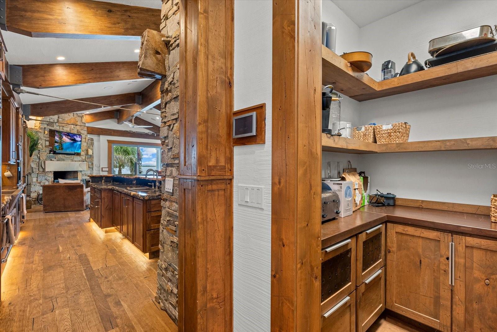 A4708557 Property Photo