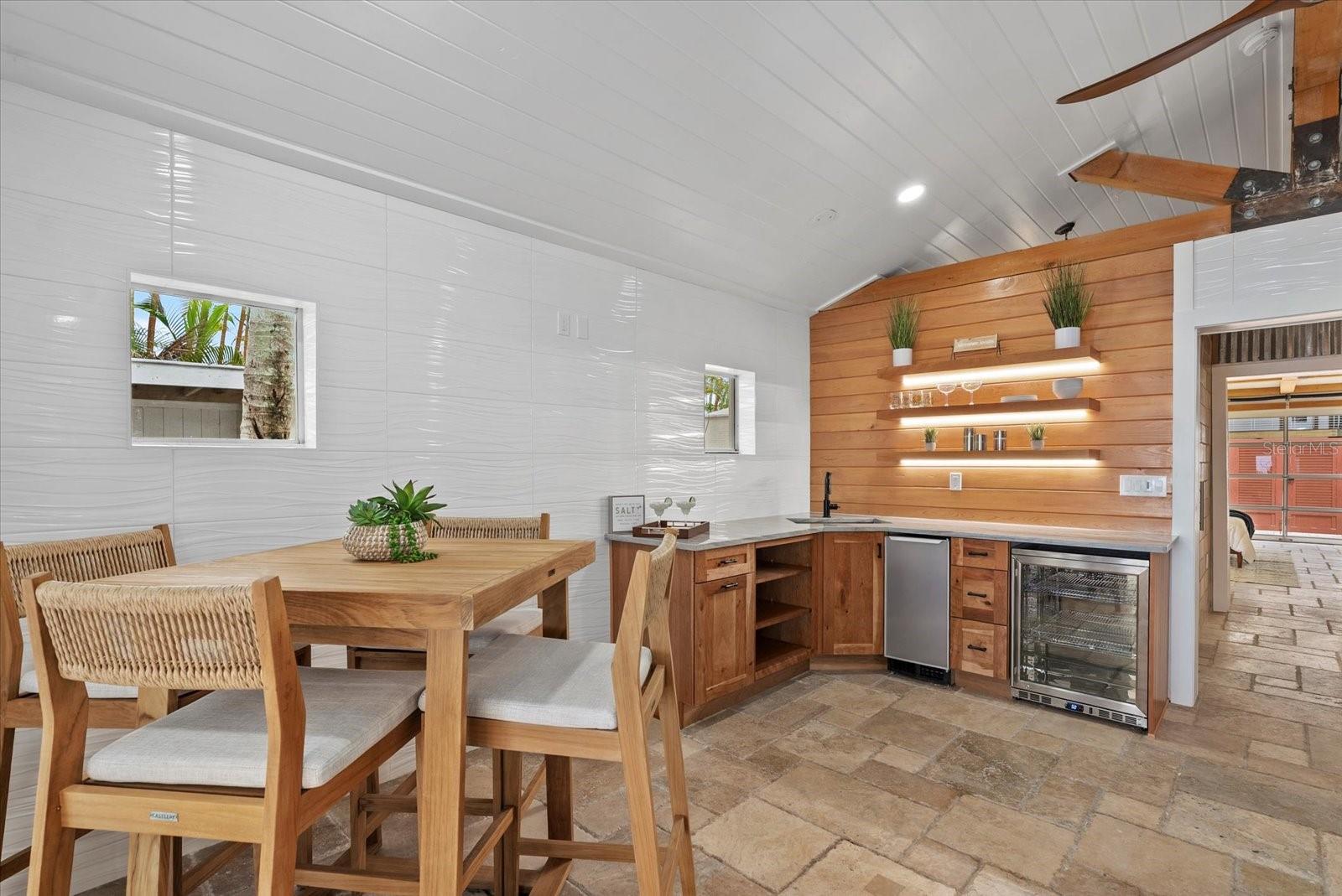 A4708557 Property Photo