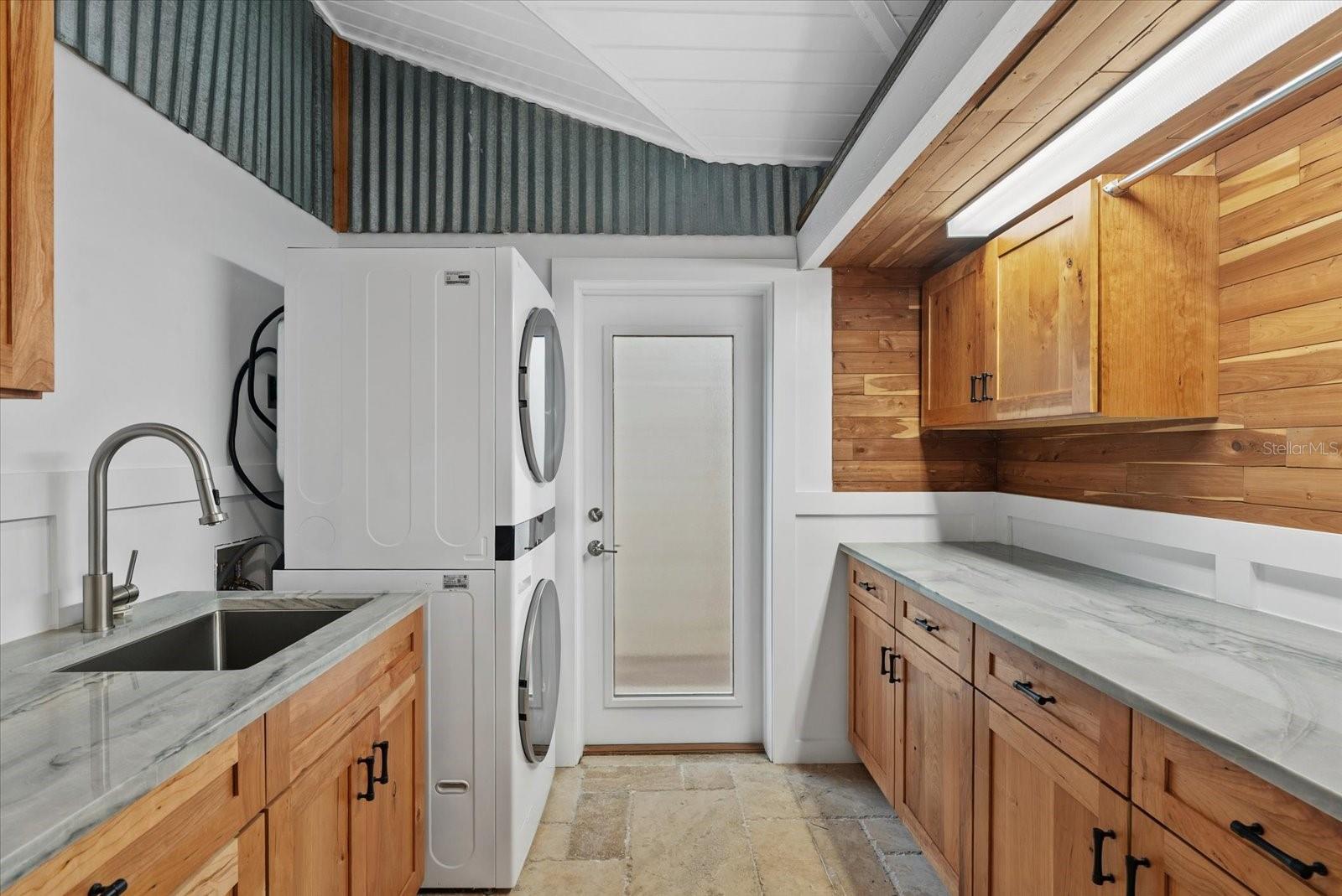A4708557 Property Photo