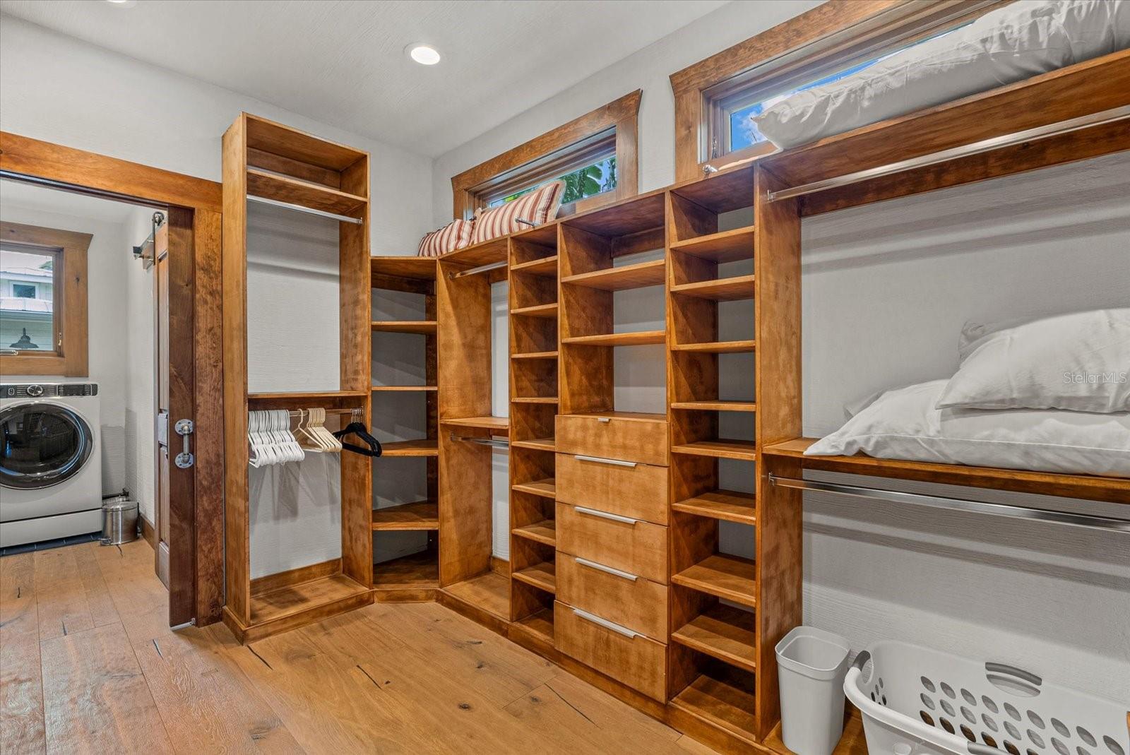 A4708557 Property Photo