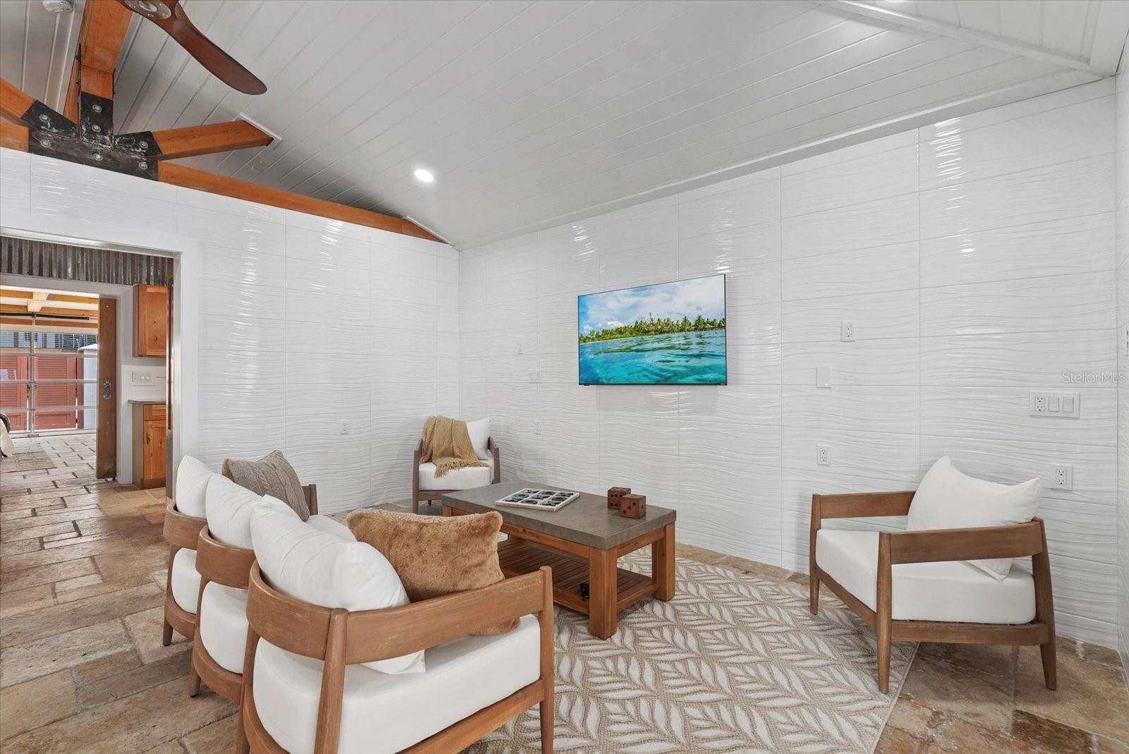 A4708557 Property Photo