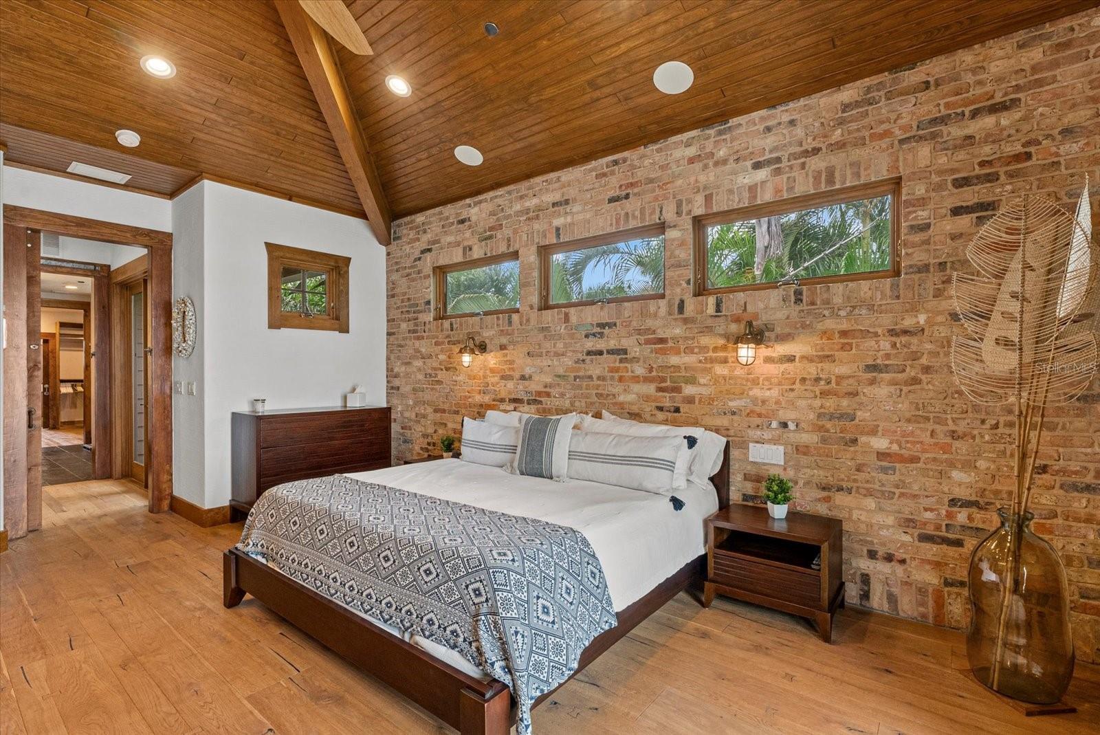 A4708557 Property Photo