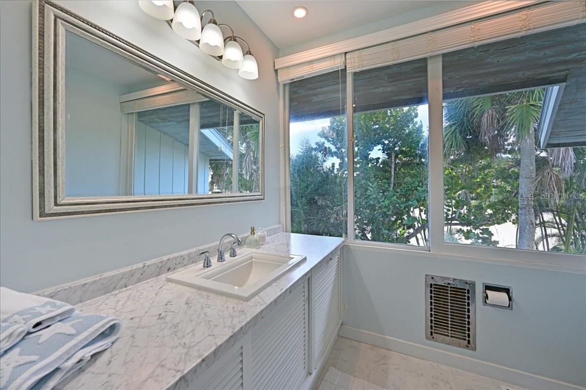 A4708604 Property Photo