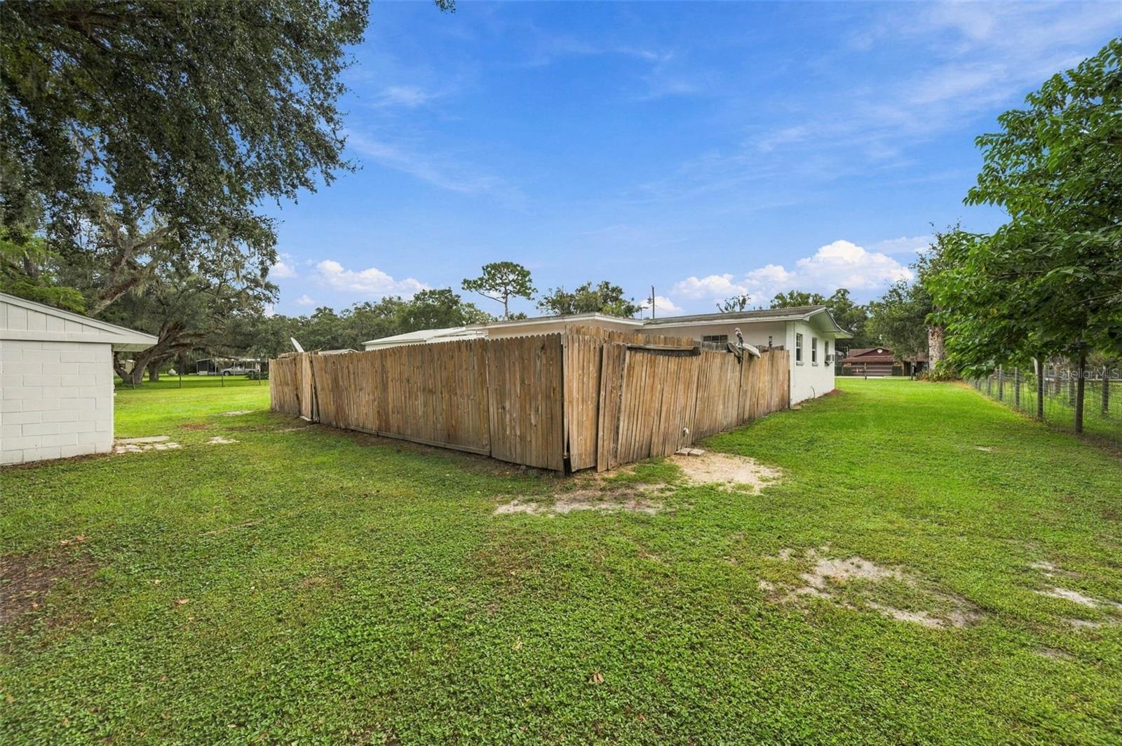 TB8555774 Property Photo