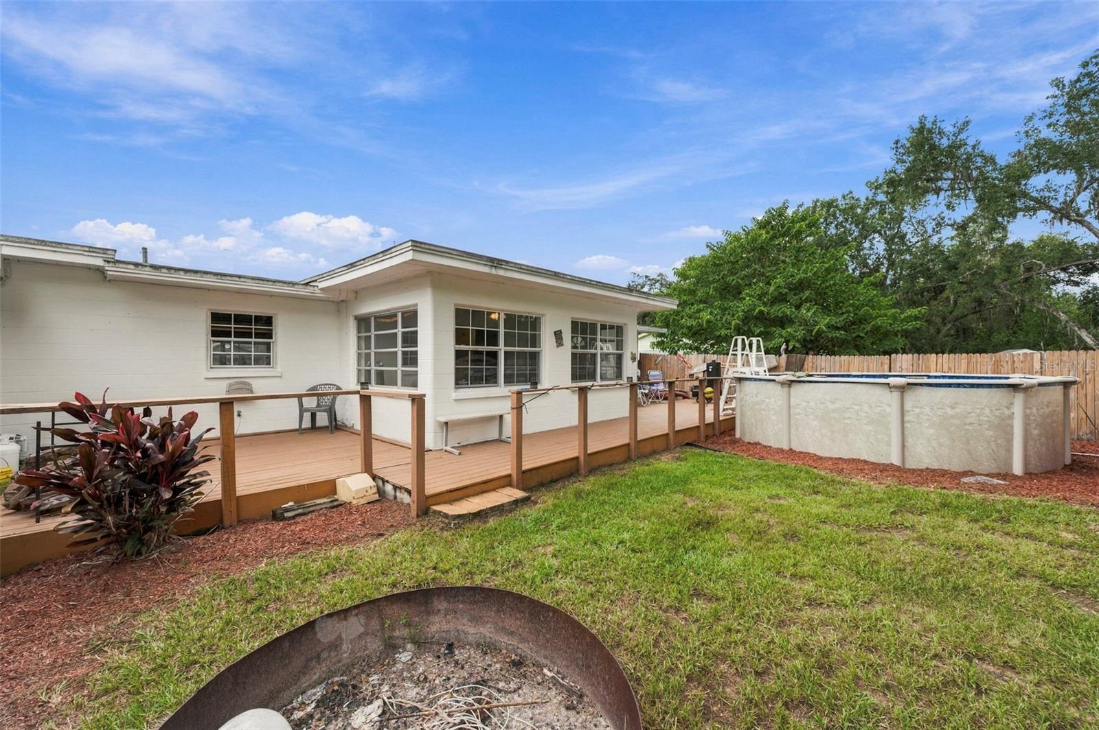 TB8555774 Property Photo