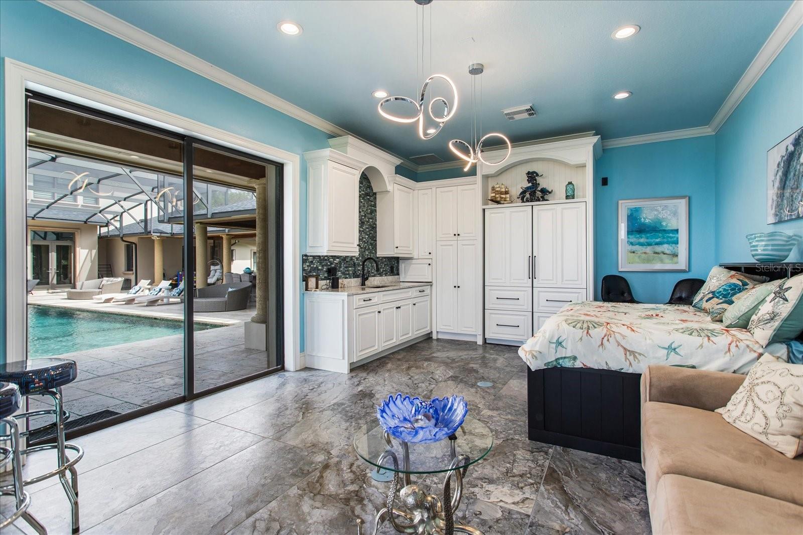 O6447990 Property Photo