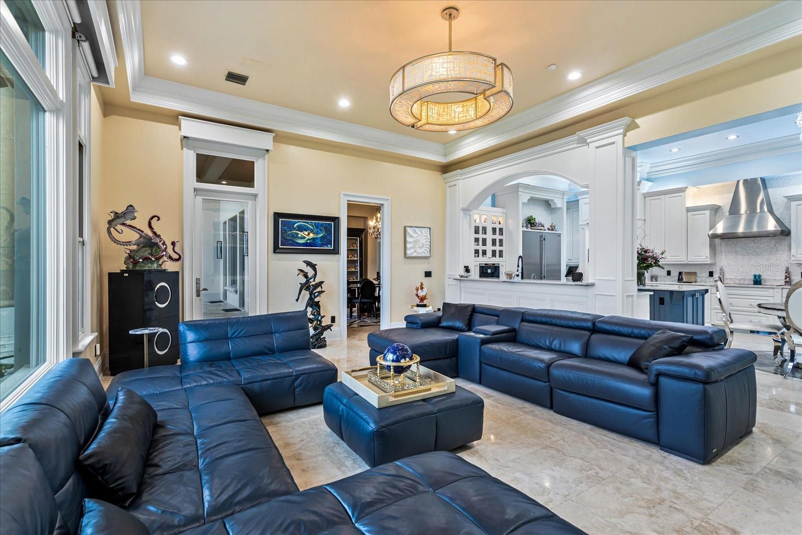 O6447990 Property Photo