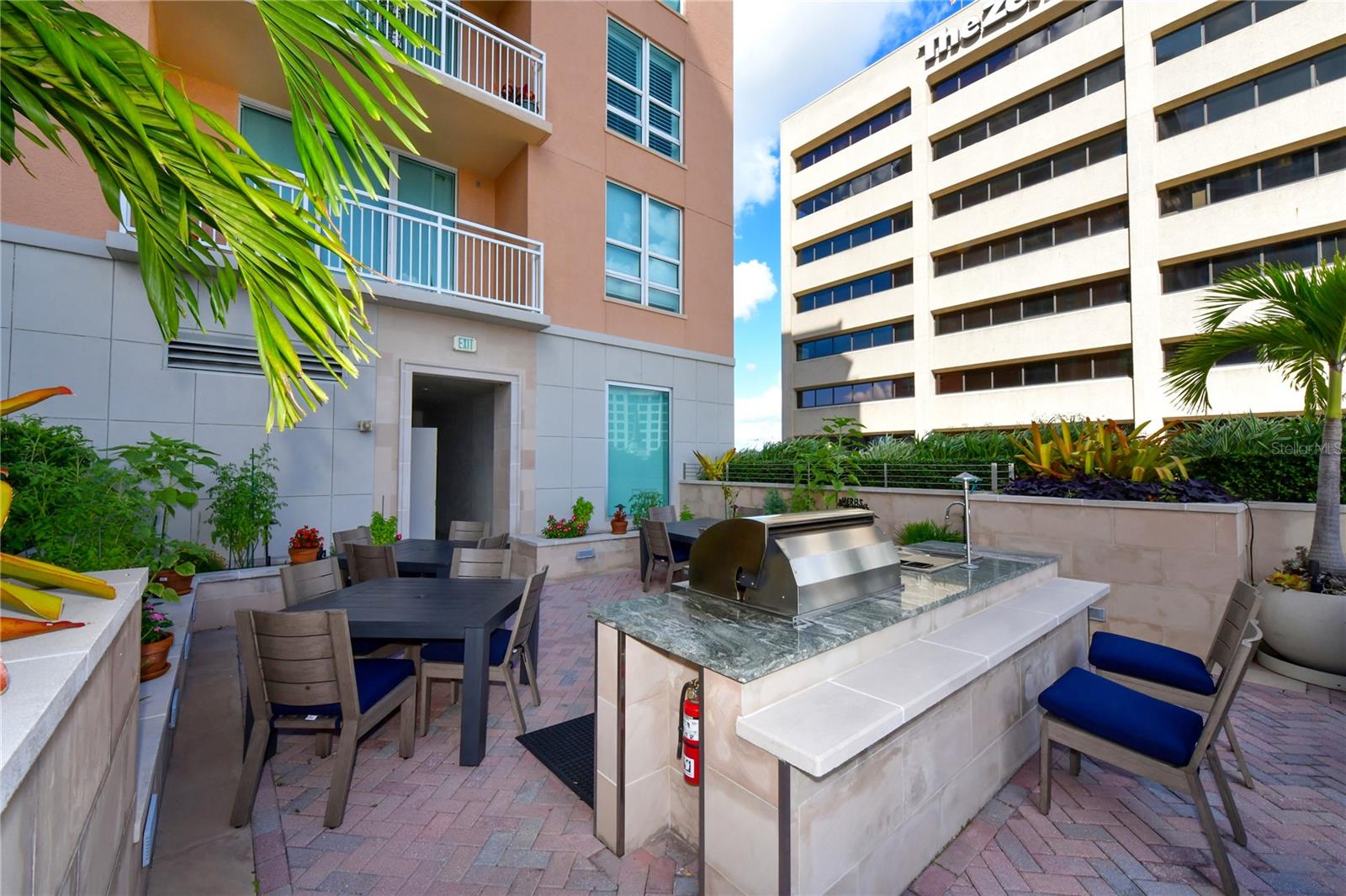 A4708825 Property Photo