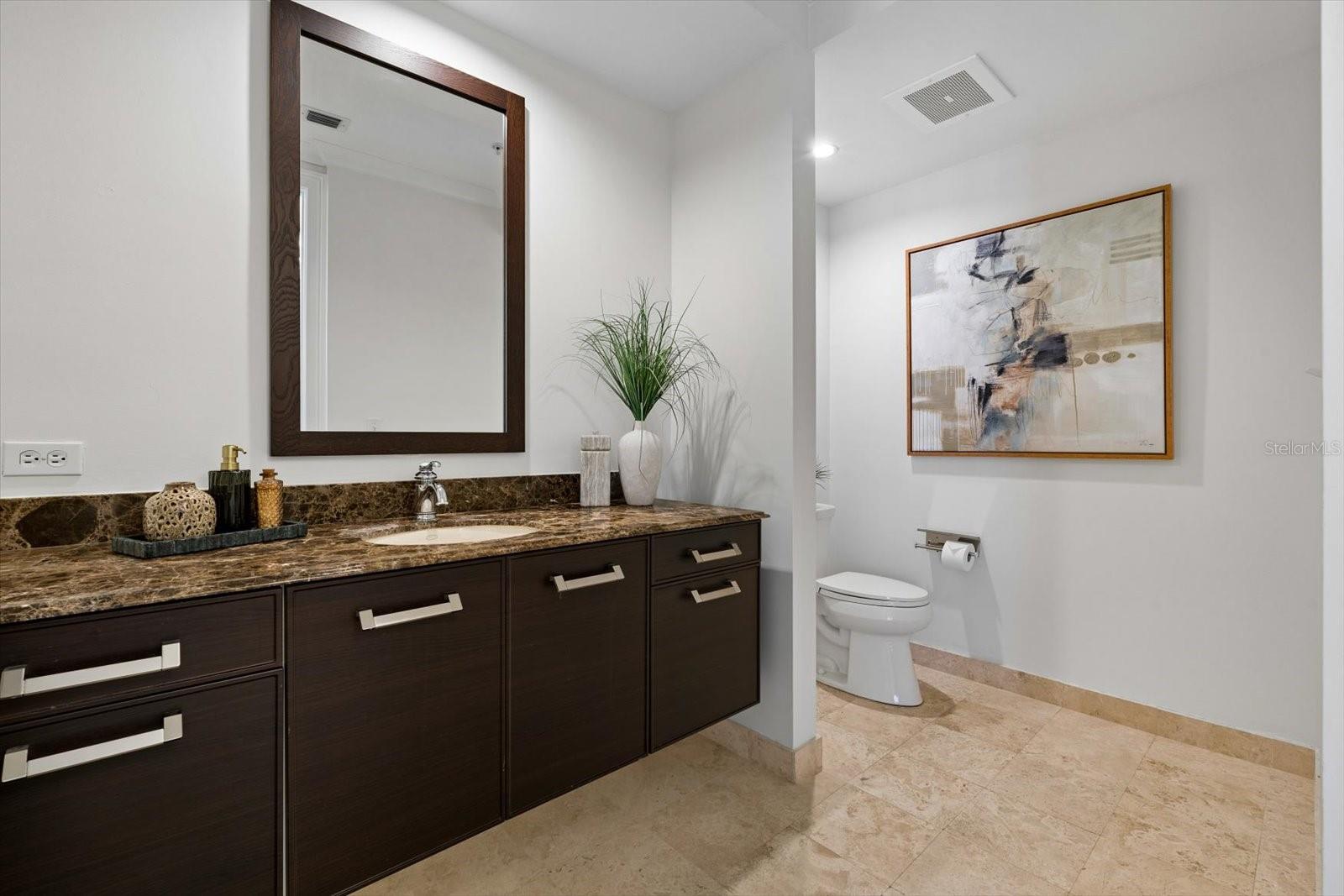 A4708957 Property Photo
