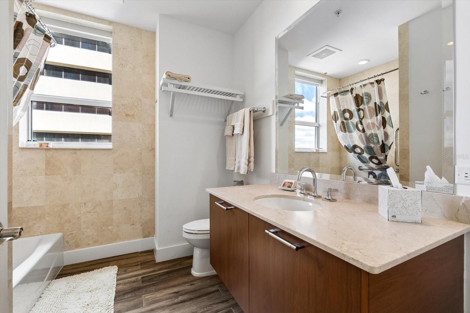 A4708957 Property Photo