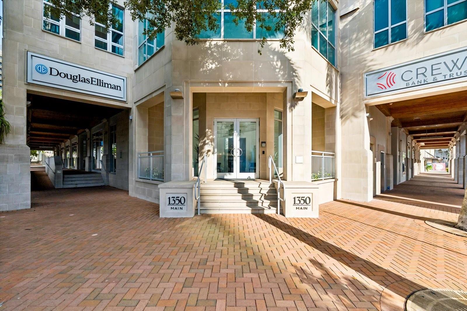 A4708957 Property Photo