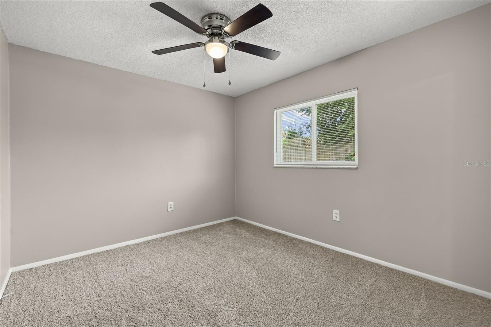 O6448521 Property Photo