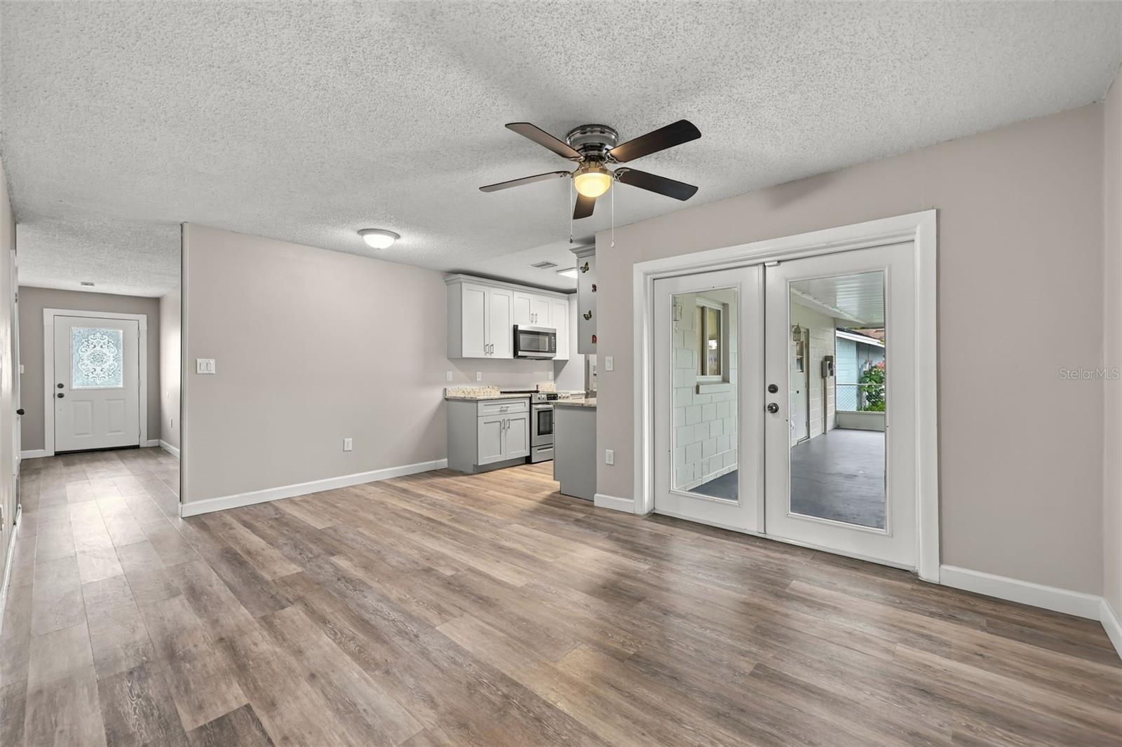 O6448521 Property Photo