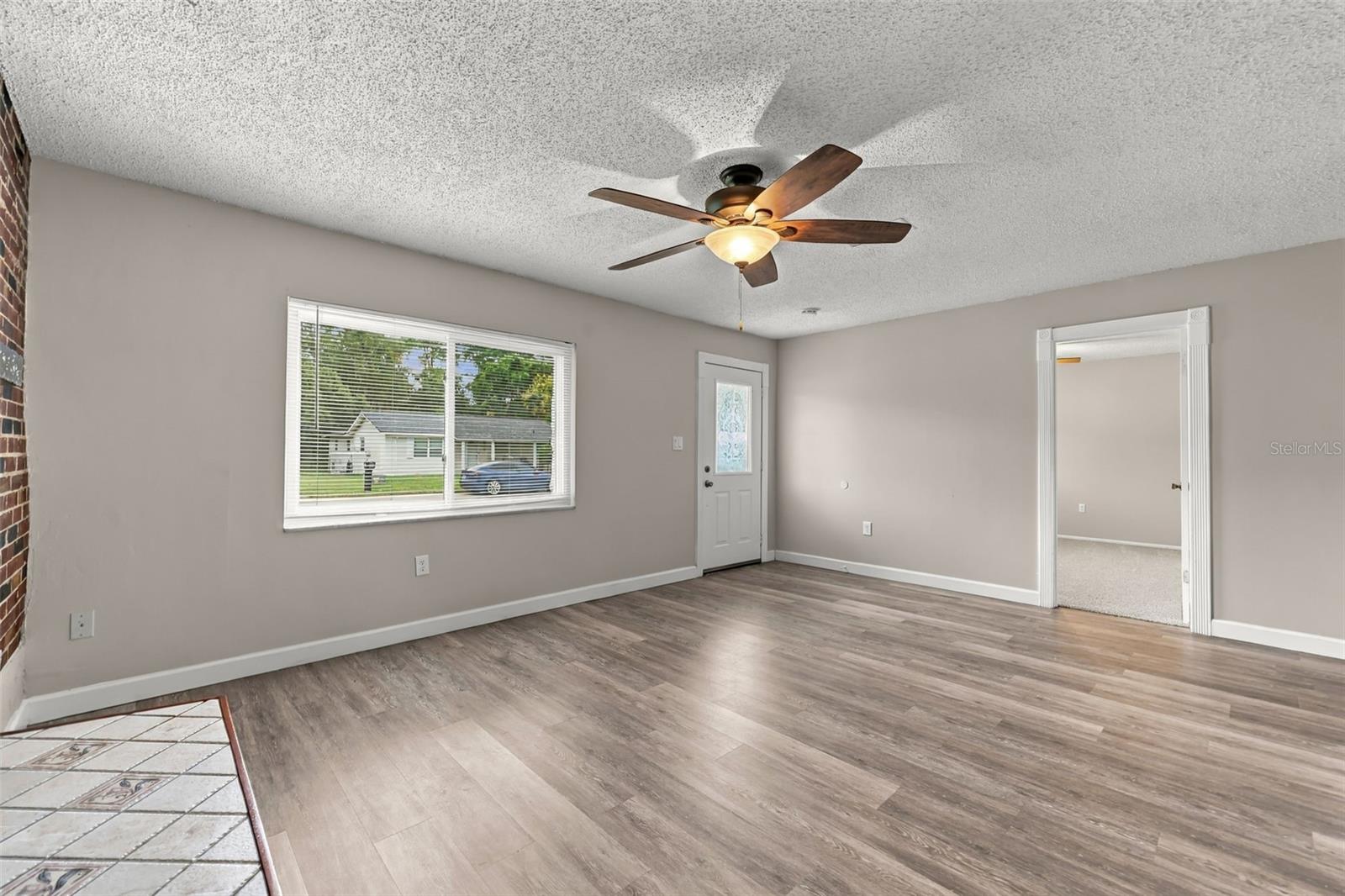 O6448521 Property Photo