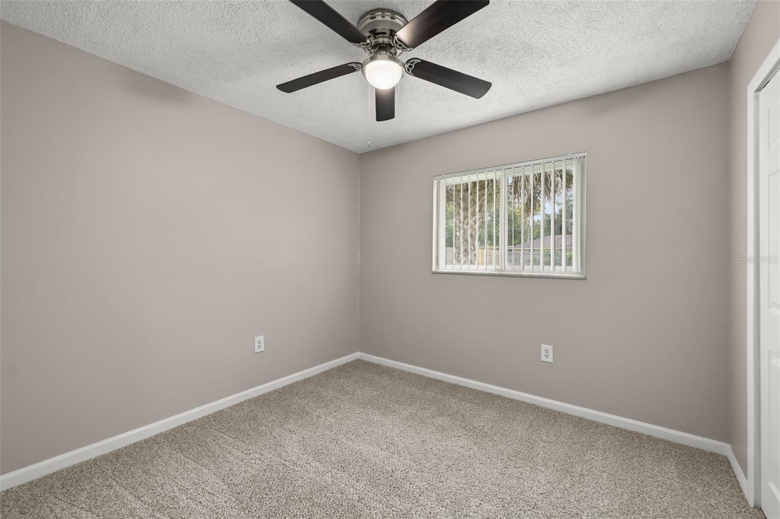 O6448521 Property Photo