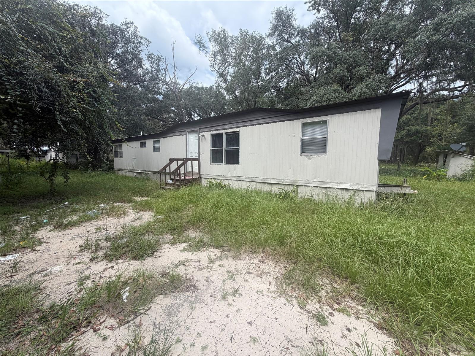 MLS# V4951732 Property Photo