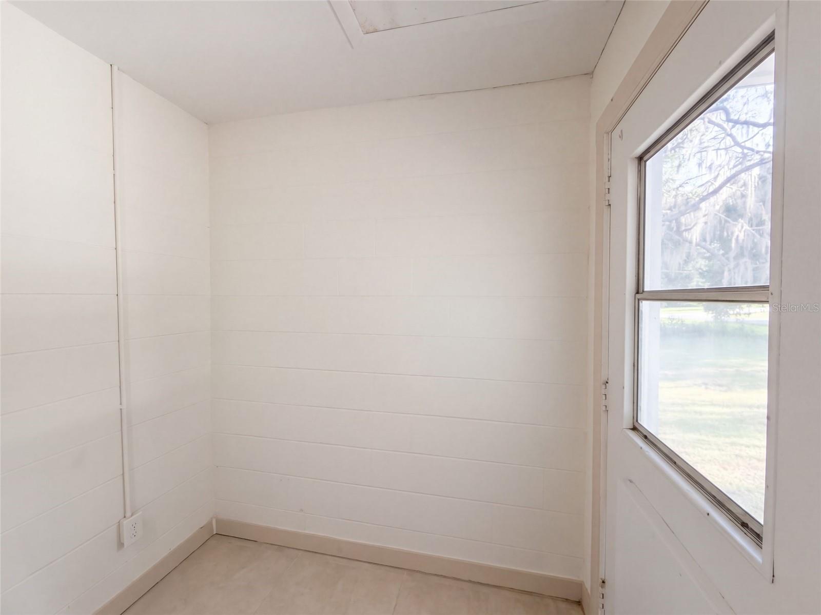O6448707 Property Photo