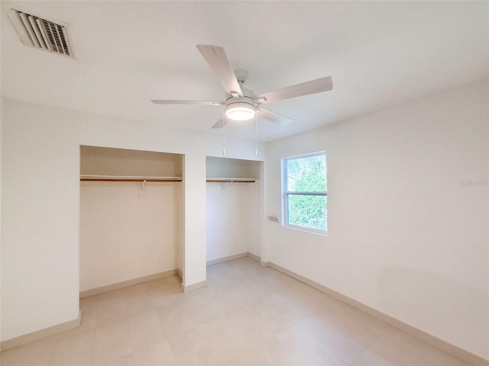 O6448707 Property Photo
