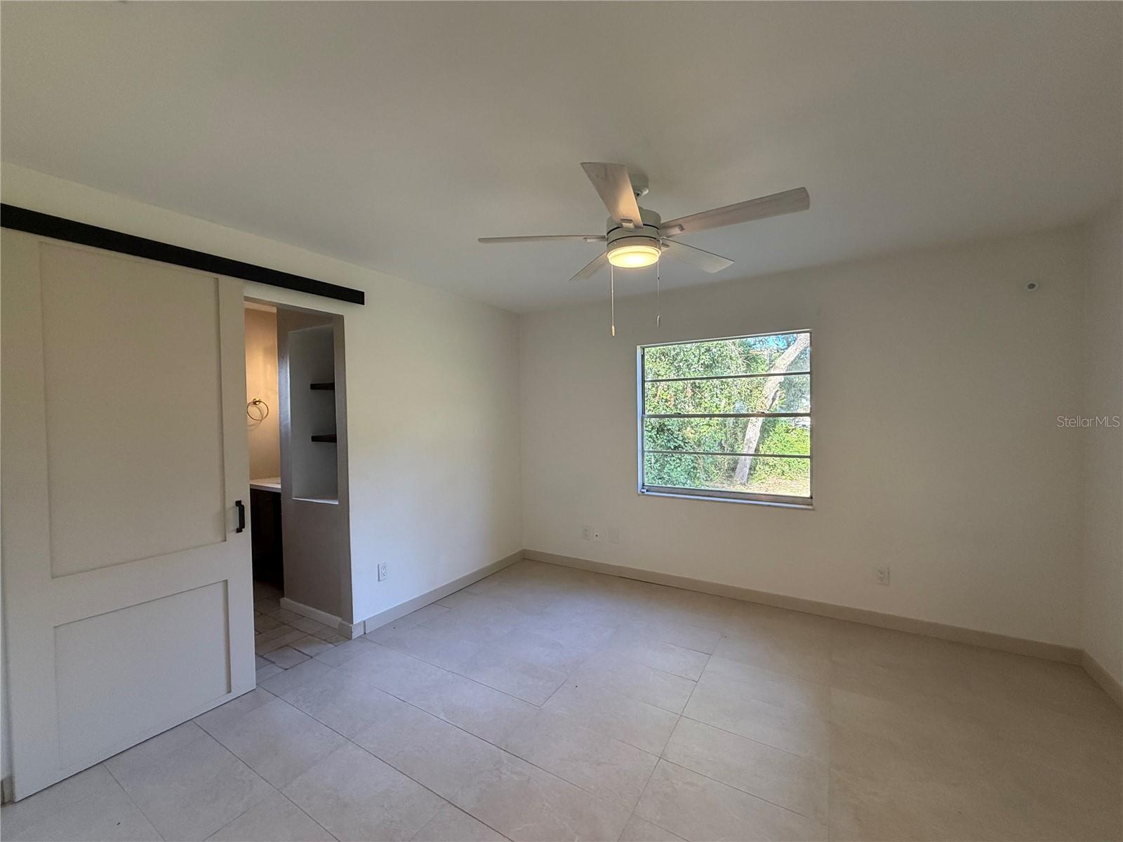 O6448707 Property Photo