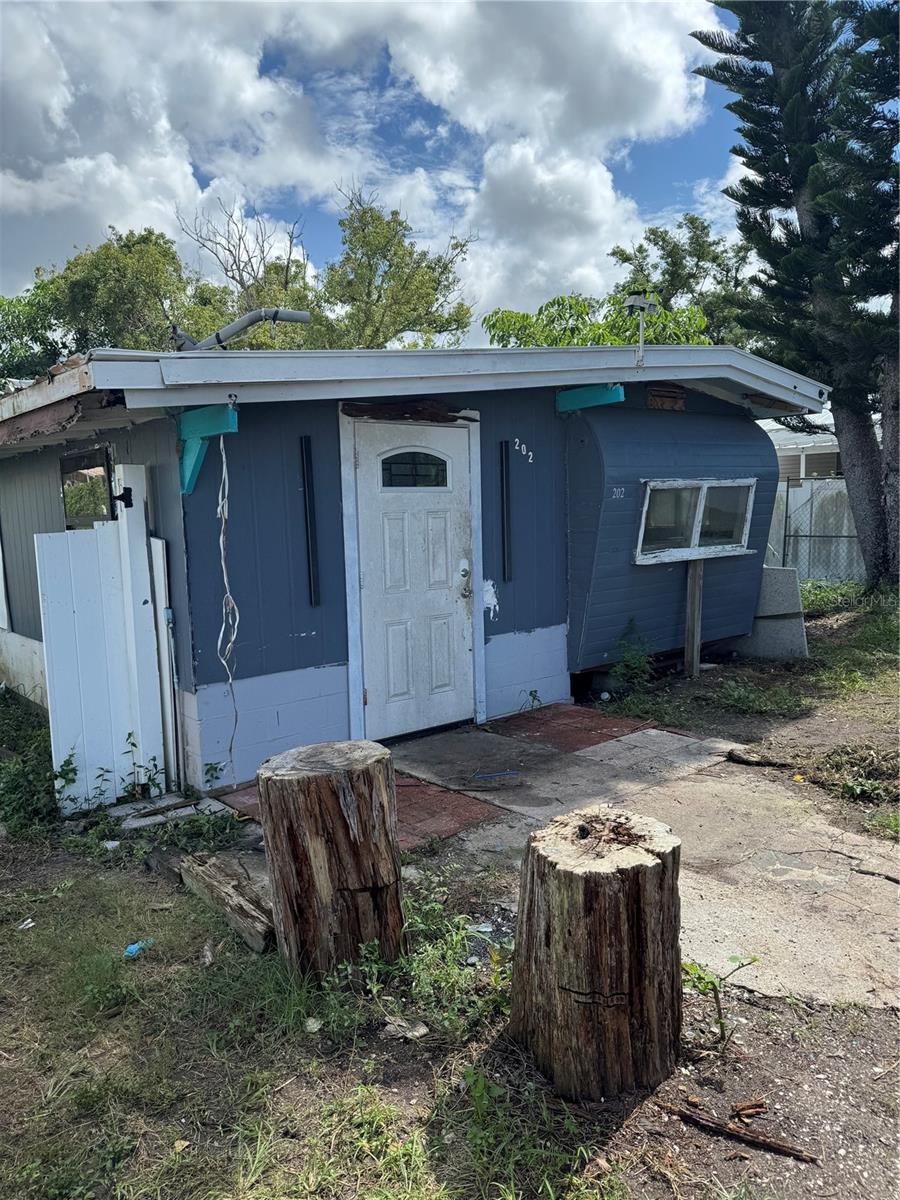 MLS# TB8557023 Property Photo