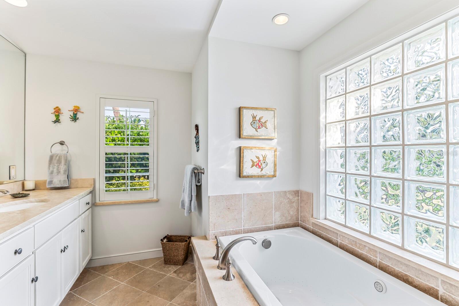 D6149139 Property Photo