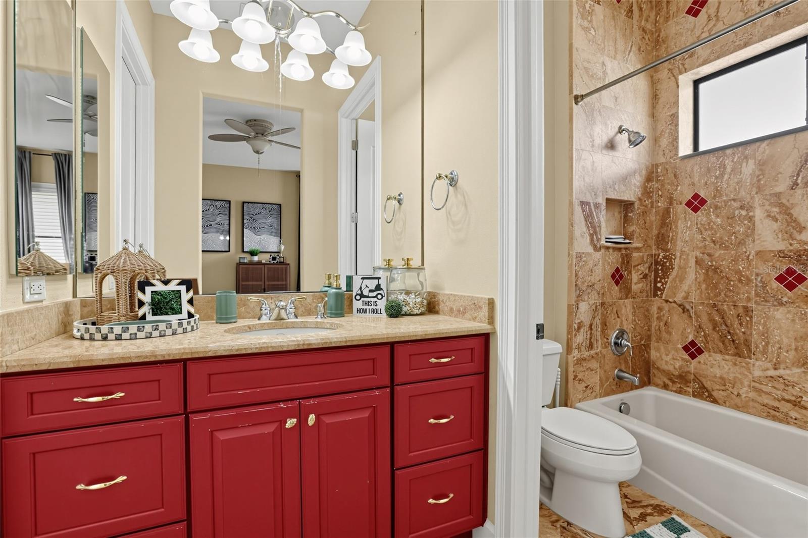 O6449197 Property Photo