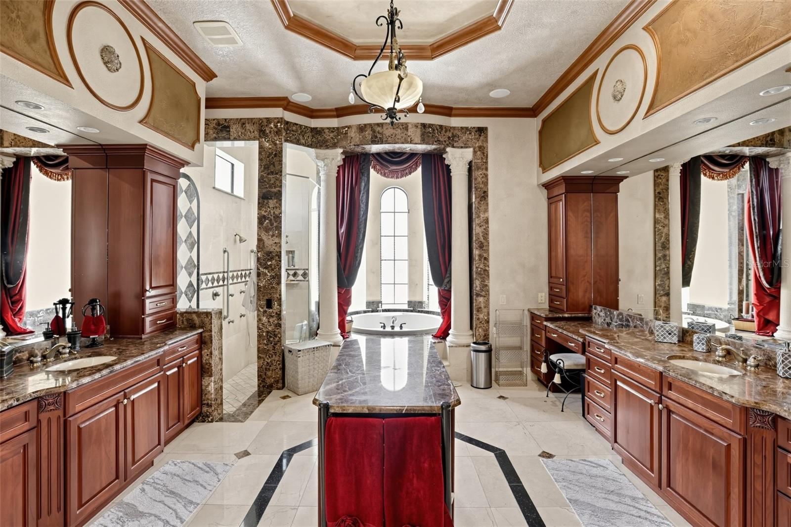 O6449197 Property Photo