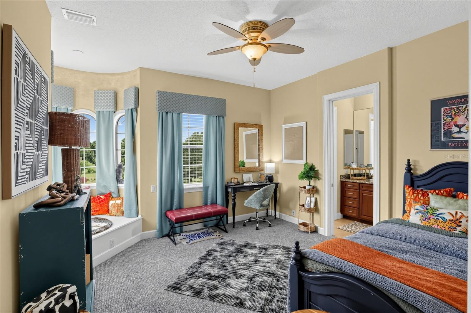 O6449197 Property Photo