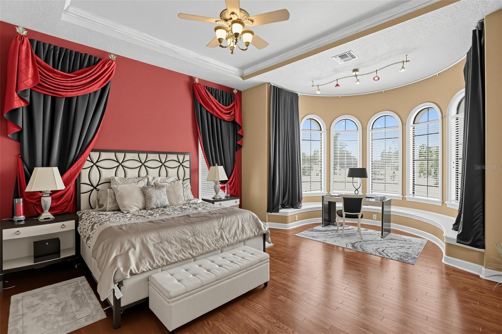 O6449197 Property Photo