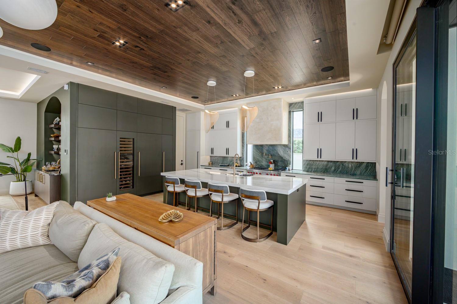 O6449269 Property Photo