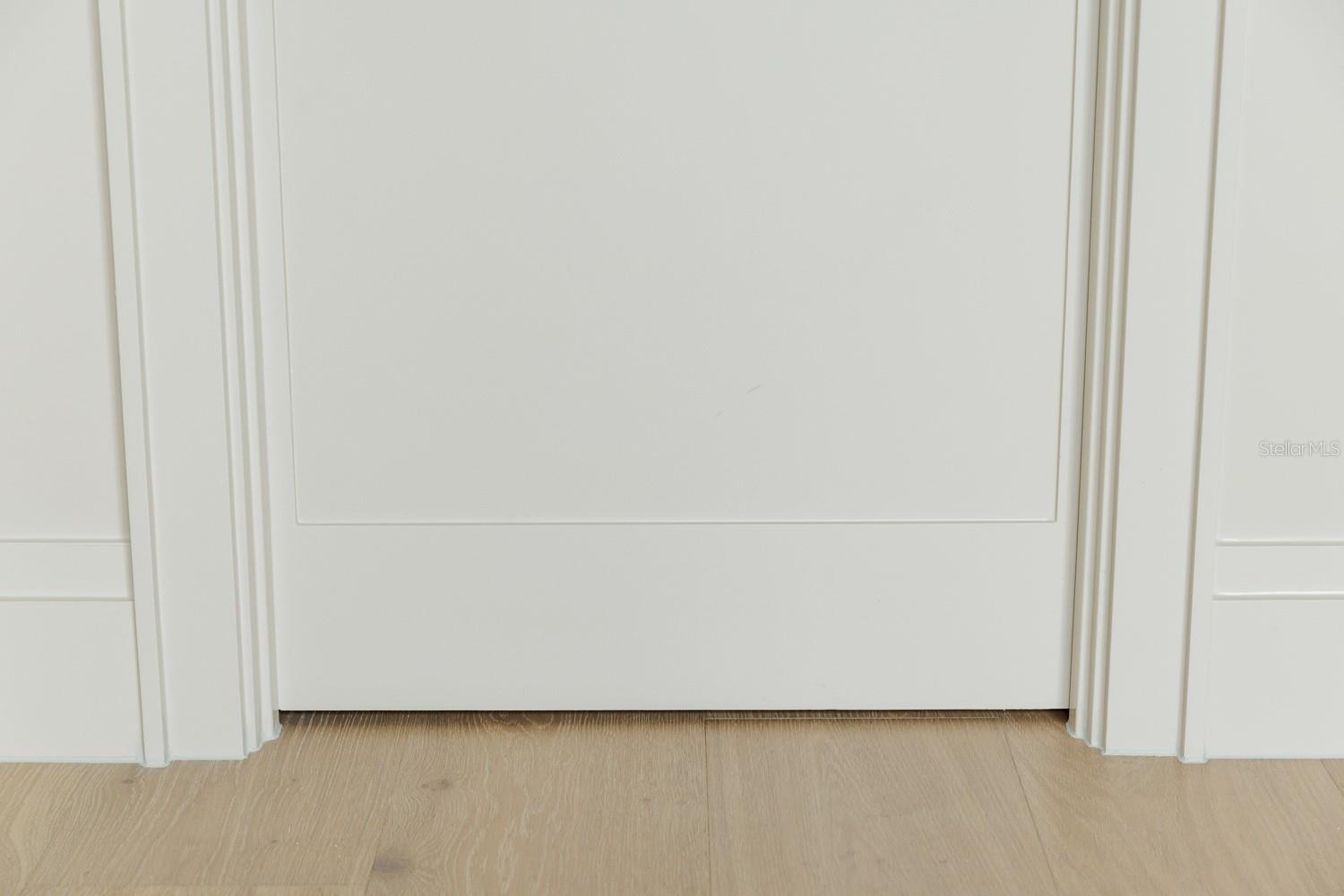 O6449269 Property Photo