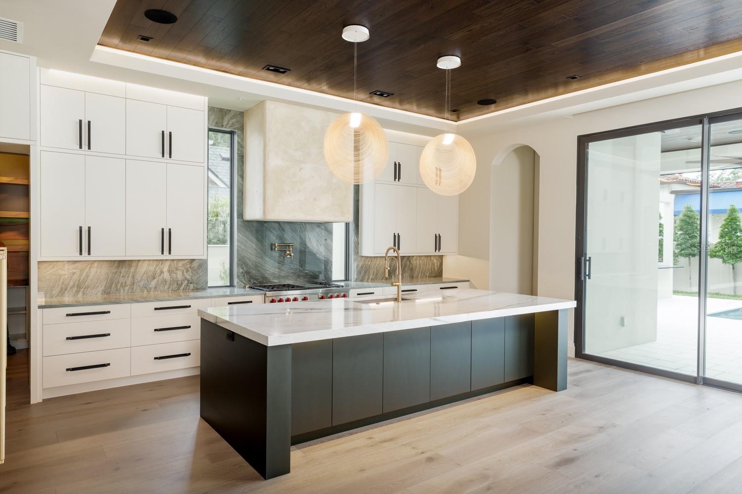 O6449269 Property Photo
