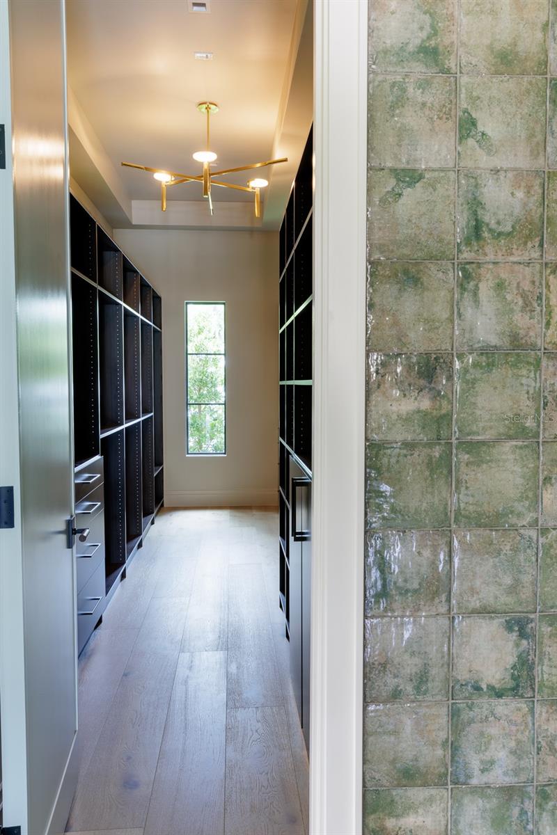O6449269 Property Photo