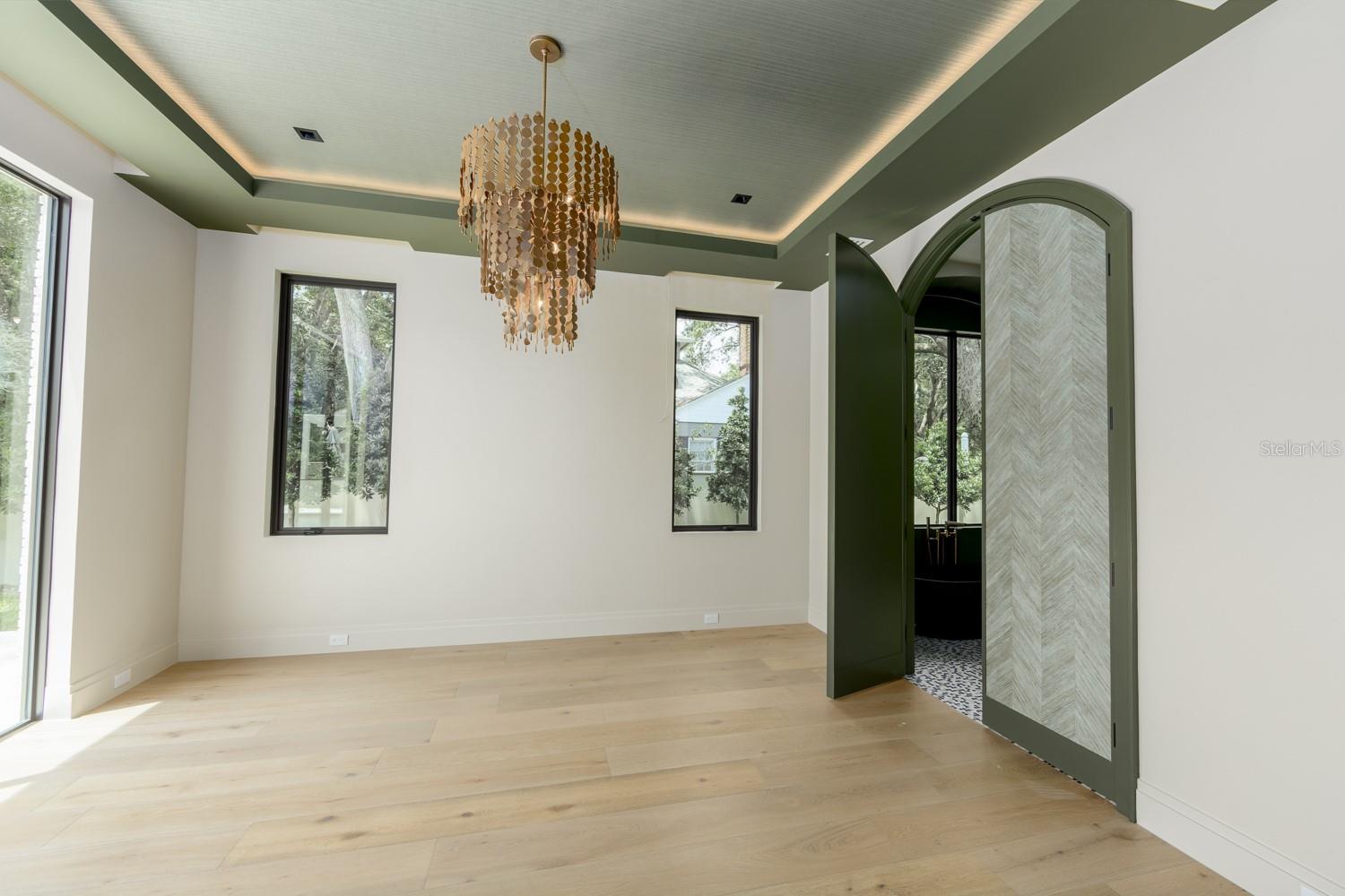 O6449269 Property Photo